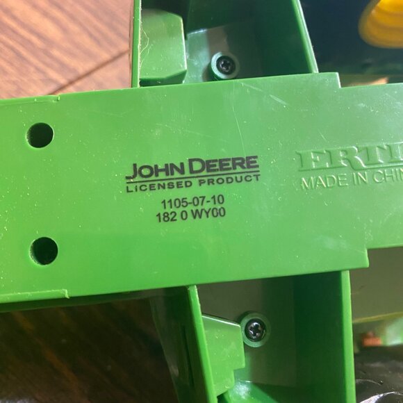 John Deere Ertl Licensed Green Toy Tractor 10”x5.5” Collectible Farm Vehicle - Picture 3 of 9